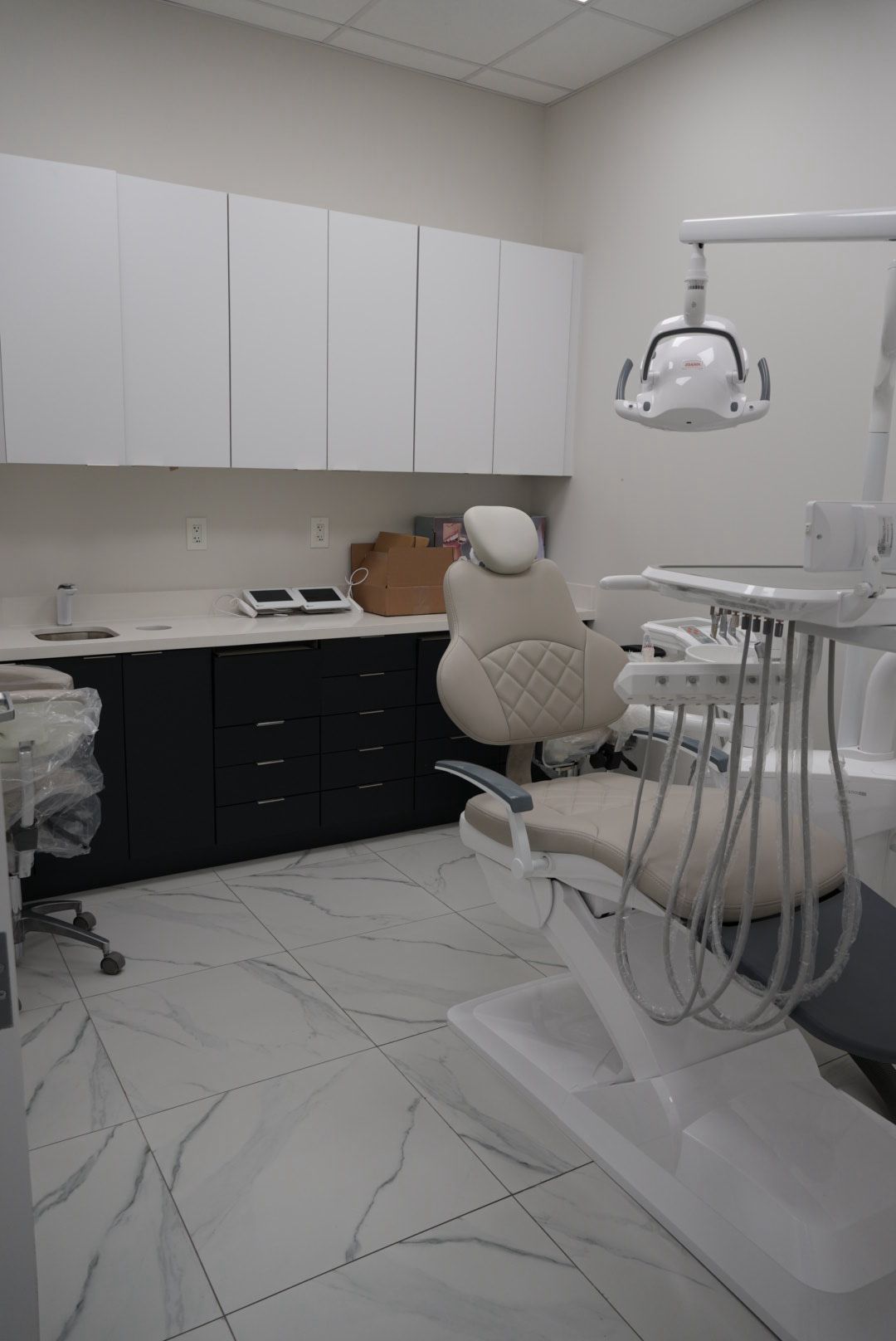 Eglinton Oak Dental dental clinic in Mississauga - Photo 5